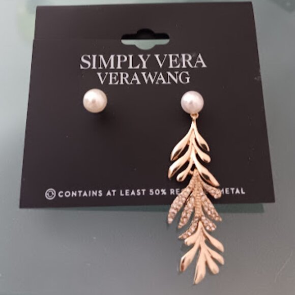 VERA WANG Mod/Contemporary Gold Pearl Clear Crystal Leaf Mismatch Earrings**NEW! - Picture 2 of 3